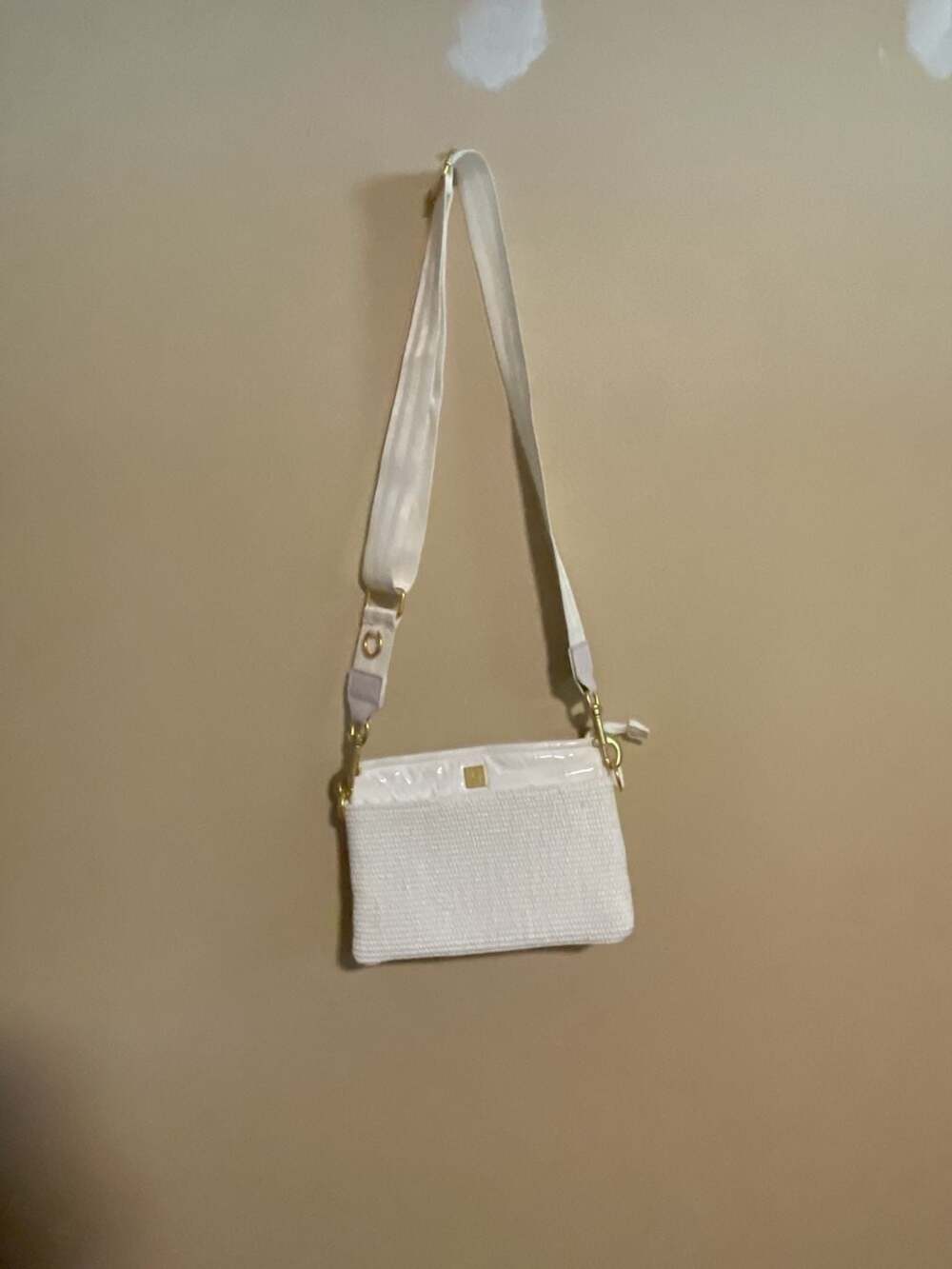 Think Royln Downtown Crossbody Bag White Raffia